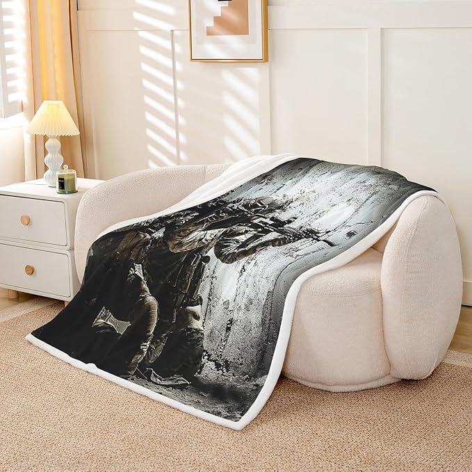 Erosebridal Soldier Throw, Boys Teens Mission Sherpa Blanket, Army Machine Gun Fleece, Military Themed Fuzzy Blanket 50"x60" Camouflage Sofa Decor for Youth Man