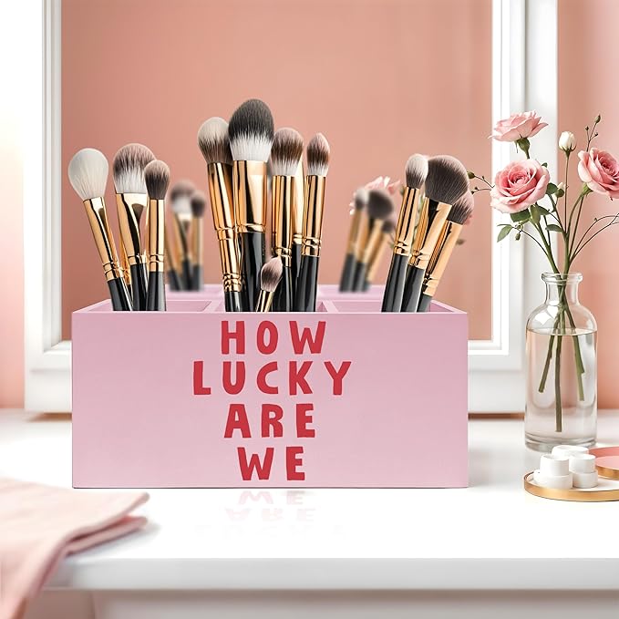 Pink Positive Quotes Makeup Brush Holder, Pink Preppy Toothbrush Holders for Girls Bathroom, How Lucky Are We Pen Holder Organizer for Dorm Bedroom Desk Accessories
