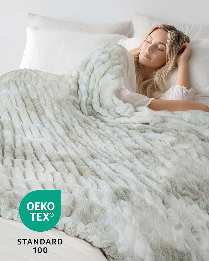 Ultra Soft Faux Rabbit Fur Throw Blanket, Cozy Fuzzy Blanket for Couch Bed, Plush Warm Decor, Luxury Thick Fluffy Blanket for Women, 60x80 inches, Tie-Dyed in White and Gray