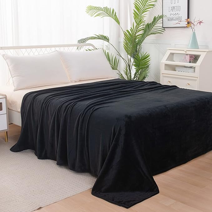 Elegant Comfort Luxury Velvety Feel Blanket, All-Season Lightweight Blanket, Ultra Plush, Soft, Cozy-Fuzzy Flannel Fleece for Couch, Sofa, Bed, Travel, Solid Design, Twin/Twin XL, Black