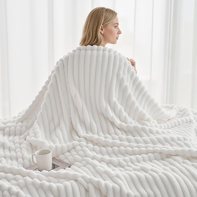 Joiedomi White King Size Blanket for Bed, Soft & Warm White Fleece Blankets Gifts for Women Men Mom, Cozy Cute Soft Cream White Throw 108x90 Inches