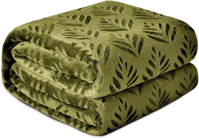 Exclusivo Mezcla Twin Size Fleece Blanket for Bed, Super Soft and Cozy Blankets All Season Use, Leaves Pattern, Plush Fuzzy Lightweight, Olive Green, 60x80 Inch
