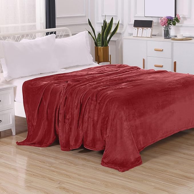 Elegant Comfort Luxury Velvety Feel Blanket, All-Season Lightweight Blanket, Ultra Plush, Soft, Cozy-Fuzzy Flannel Fleece for Couch, Sofa, Bed, Travel, Solid Design, King/California King, Burgundy