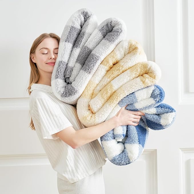 Cozy Bliss Luxury Sherpa Throw Blanket for Couch, Premium Reversible Buffalo Plaid Thick Throw, Warm Cozy Soft Blanket for Home and Gifts (Beige, 50" x 60")