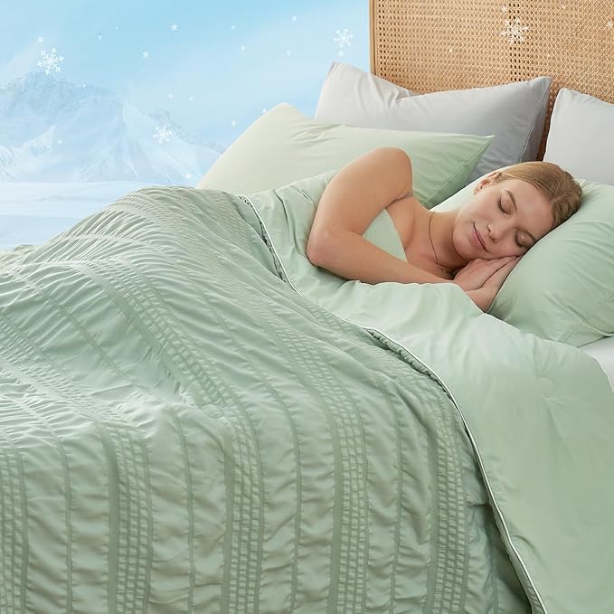 Cozy Bliss Seersucker Cooling Comforter Twin Size, Q-Max 0.45 Reversible Lightweight Cooling Blanket, Breathable Silk Smooth Summer Bedding Quilt for Hot Sleepers Night Sweats Sage Green