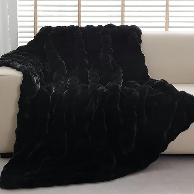 Faux Fur Throw Blanket, 50x60 Inch Black Super Soft Plush Couch Blanket for Sofa, Bed & Movie Nights