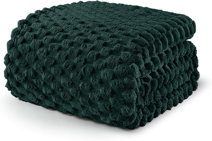 Exclusivo Mezcla Fleece California King Blanket for Bed, Oversized Fuzzy Forest Green Bed Blankets, Soft Cozy Plush Sofa Throws for All Seasons, 120x120 Inches