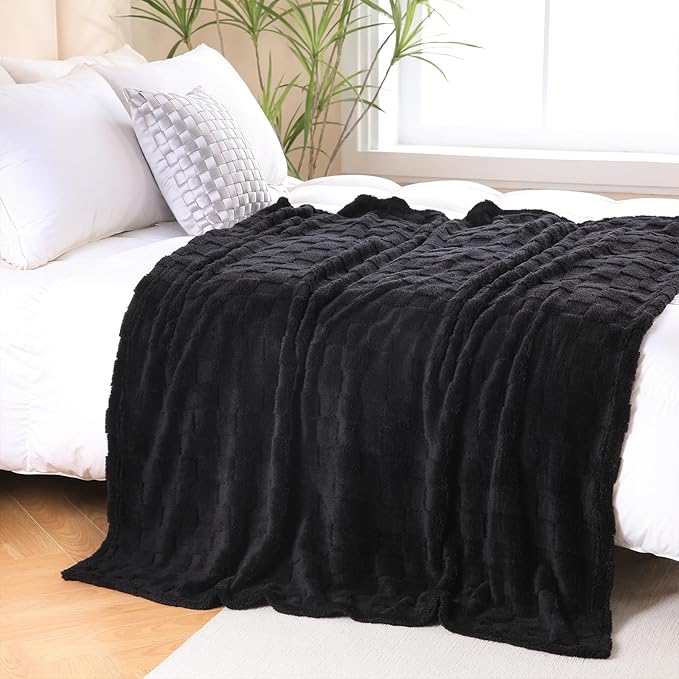 Black Fleece Throw Blanket 60”×80” for Couch Sofa Bed,Super Soft Cozy Plush Microfiber Flannel Blanket with 3D Checkered Design Lightweight for Adults,Woman,Girls