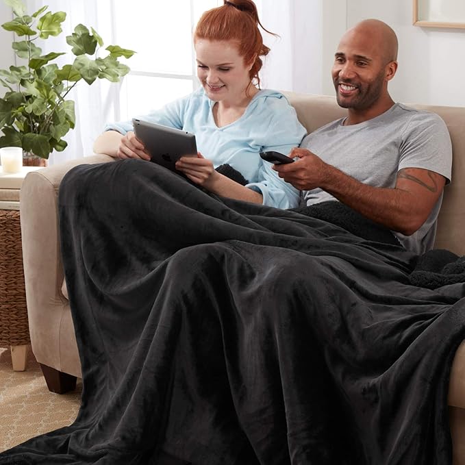 Genteele Sherpa Throw Blanket Super Soft Reversible Ultra Luxurious Plush Blanket, 60 x 80 inches, Black/Black
