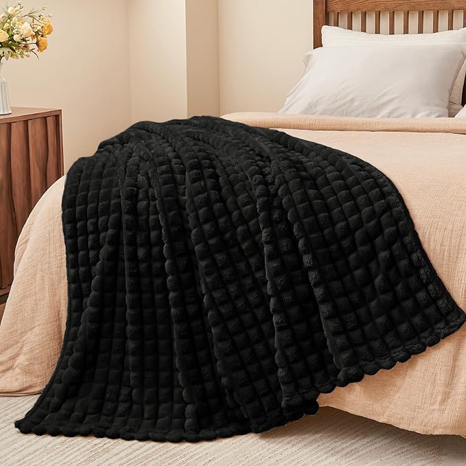BEDELITE Black Throw Blanket for Couch and Bed- Super Soft and Warm 3D Checkered Fluffy Fuzzy Fleece Blanket, Luxurious Plush Cozy Blanket for Room Decor Fall and Winter, 90x90 inches, Queen Size