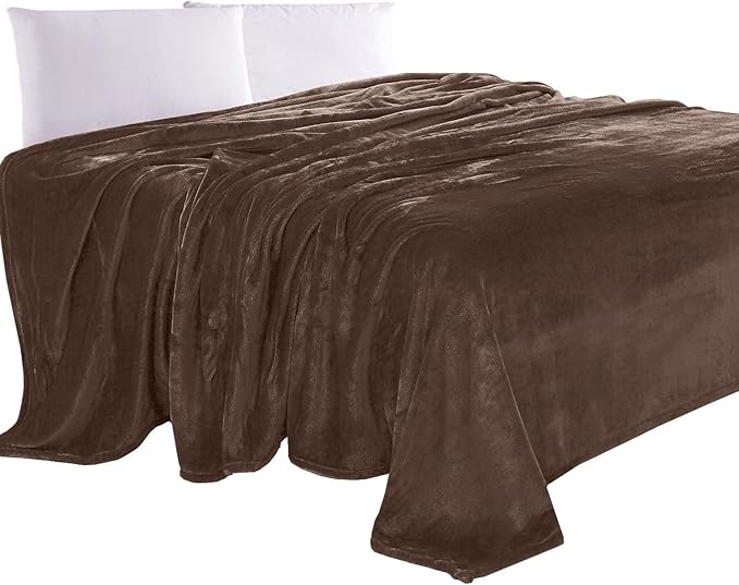 Elegant Comfort Luxury Velvety Feel Blanket, All-Season Lightweight Blanket, Ultra Plush, Soft, Cozy-Fuzzy Flannel Fleece for Couch, Sofa, Bed, Travel, Solid Design, Full/Queen, Brown
