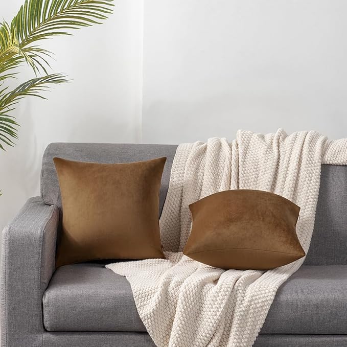 DEZENE Throw Pillow Covers 20x20 Golden Brown: Pack of 2 Cozy Soft Velvet Square Modern Luxury Decorative Throw Pillow Cases for Sofa Couch Living Room Bed Home Decor