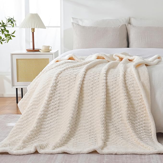 Sherpa Throw Blanket for Couch Flannel Cozy Soft Thick Blanket Warm Twin Blanket for Bed Fleece Home Decor Gifts, Z01 - White, 60"*80"