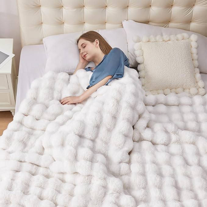 Faux Fur Throw Blanket, 1000GSM Fluffy Soft Bubble Blanket for Couch Bed, Cozy Plush Warm and Thick Blanket, Fuzzy Rabbit Throw for Living Room Bedroom 80''*90'' White