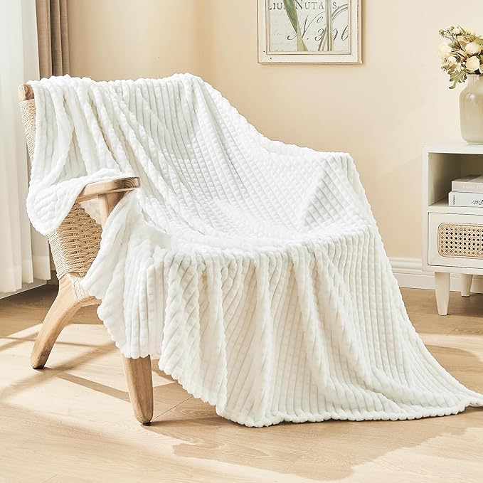 EMME Fleece Throw Blanket Luxury Flannel for Couch Bed Sofa Chairl, Soft, Plush, Warm and Cozy Blanket with Geometric Grid Design (White, 80'' x 90'')