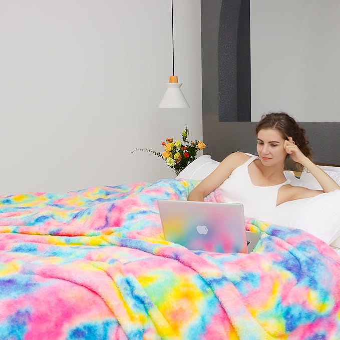 MUGD Fleece Blanket Pink Throw Blanket Throw Blanket for Couch Soft Lightweight Plush Cozy Microfiber Blankets