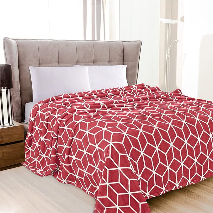 Elegant Comfort Luxury Velvety Feel Blanket, All-Season Lightweight Blanket, Ultra Plush, Soft, Cozy-Fuzzy Flannel Fleece for Couch, Sofa, Bed, Travel, Cube Design, Full/Queen, Burgundy