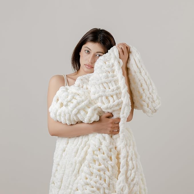 WESHIONGOO Chunky Knit Throw Blanket 51"×63" Knitted Throw Blankets for Couch Bed Fluffy Soft Blanket with Jumbo Chenille Yarn Thick 100% Handmade (Cream White)