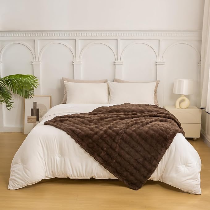 YUSOKI Luxury 3D Bubble Light Weighted Throw Blanket 1.8lb,All Ages,Home Decoration, (Brown,50 * 60inches)