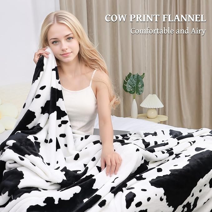 Small Fleece Blanket for Kids, Soft Blanket Throw for Car Seat, Stroller & Travel, Black and White Cozy Bedding Decor for All Seasons, Birthday Gifts for Girls & Boys 40"x50"