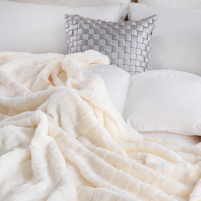 Cream White Fleece Throw Blanket 108”×90” for Couch Sofa Bed,Super Soft Cozy Plush Microfiber Flannel Blanket with 3D Checkered Design Lightweight for Adults,Woman,Girls