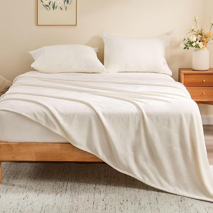 BEDELITE Flannel Sheets Full Size White - Super Soft Fleece Sheets Set Fluffy Extra Plush, 4 Piece(Include Fitted Sheet, Flat Sheet, 2 Pillowcases)