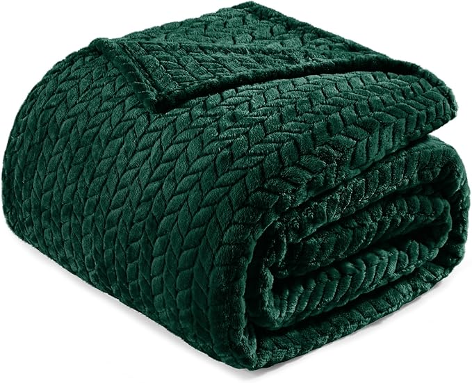 Exclusivo Mezcla Fleece Twin Size Blanket for Bed, 60x80 Inches Soft Cozy Jacquard Flannel Blankets, Lightweight Fuzzy Plush Warm for Women, Forest Green