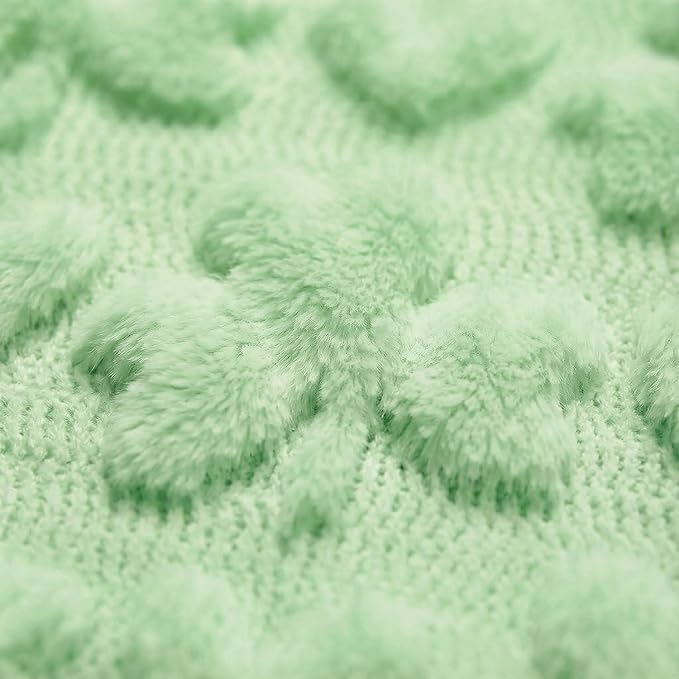 Horaldaily St. Patrick's Day Solid Blanket Throw, Green Shamrock Heart Soft Fuzzy Plush Faux Fur Cozy Blankets for Couch Sofa Bed Lounging, Ideal Gifts for Kids Adults Wife Self, 50x60