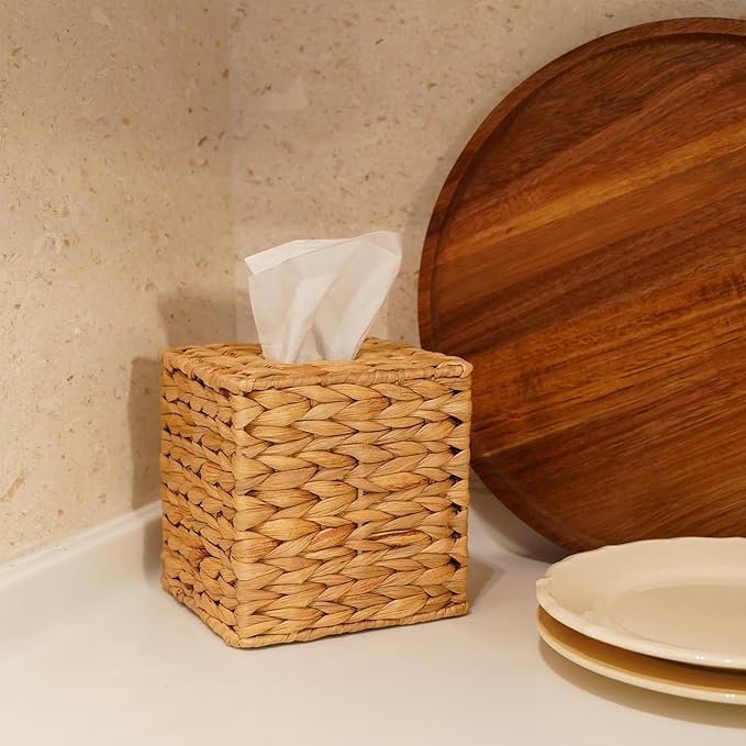 PINXIURY Water Hyacinth Handwoven Tissue Box Cover, Natural Handmade Wicker Napkin Box Holder, Handcrafted Square Facial Tissue, Rustic Decorative on Table and Bathroom, Office, Boho Decorative