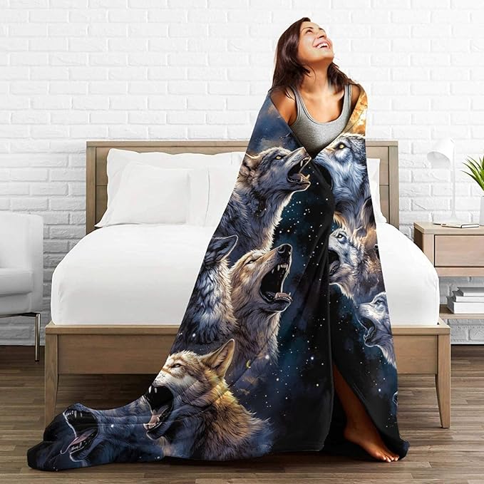 Wolf Blanket Gifts for Men Women - Super Soft Cozy Throw Blanket, Warm Fuzzy Plush Fleece Bedding Decor for Kids Adults Bed 50"X60"