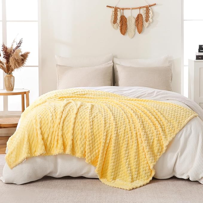 Bnuitland Flannel Throw Blanket, 300 GSM Fleece Cozy Warm Soft Home Decor Lightweight Bed Sofa Blanket for Adults, Suitable for All Seasons(Light Yellow,50X71 inches with Pillow Cover)