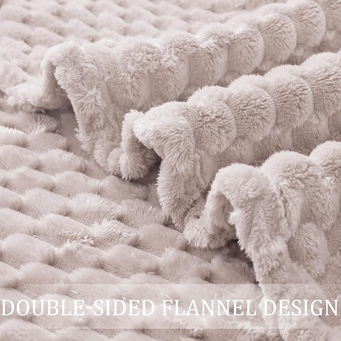 Exclusivo Mezcla Fleece Throw Blanket for Couch, Extra Large Fuzzy Camel Bed Blankets, Soft Cozy Plush Sofa Throws for All Seasons, 50x70 Inches