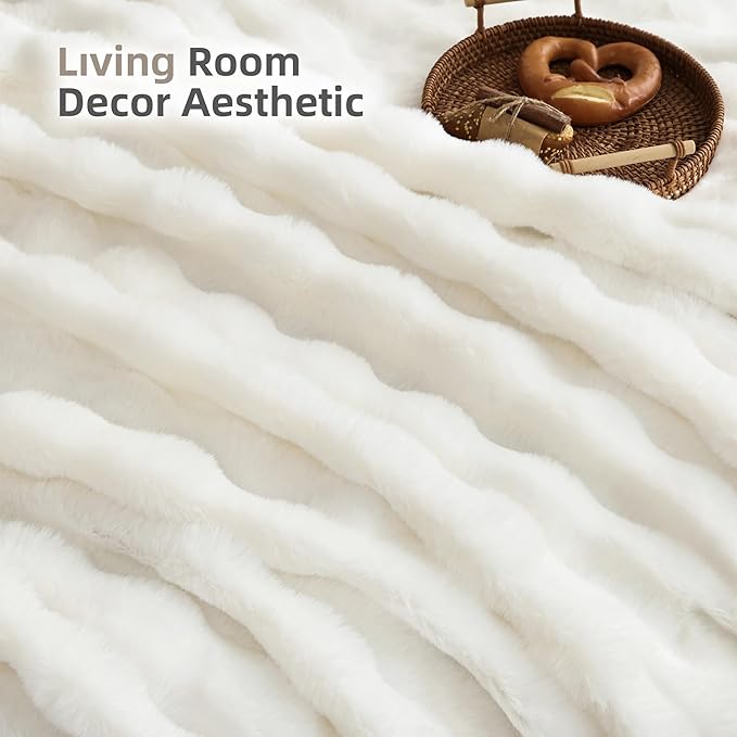 Smoofy Faux Fur Throw Blanket for Couch – Cream White Fluffy Cozy Rabbit Fleece, Plush Soft Bubble Blanket for Sofa & Bed, for Mom, Warm Fuzzy Home Room Decor Throw 50" x 60"