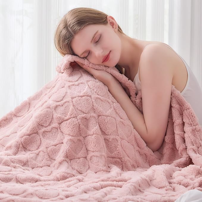 NEWCOSPLAY Super Soft Throw Blanket Dusty Pink Love Premium Silky Flannel Fleece 3D Heart Checkered Lightweight Bed Blanket All Season Use (Dusty Pink Love, Throw(50"x70"))