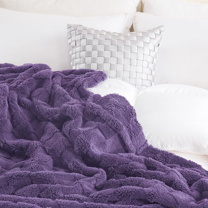 Lavender Fleece Throw Blanket 60”×80” for Couch Sofa Bed,Super Soft Cozy Plush Microfiber Flannel Blanket with 3D Checkered Design Lightweight for Adults,Woman,Girls