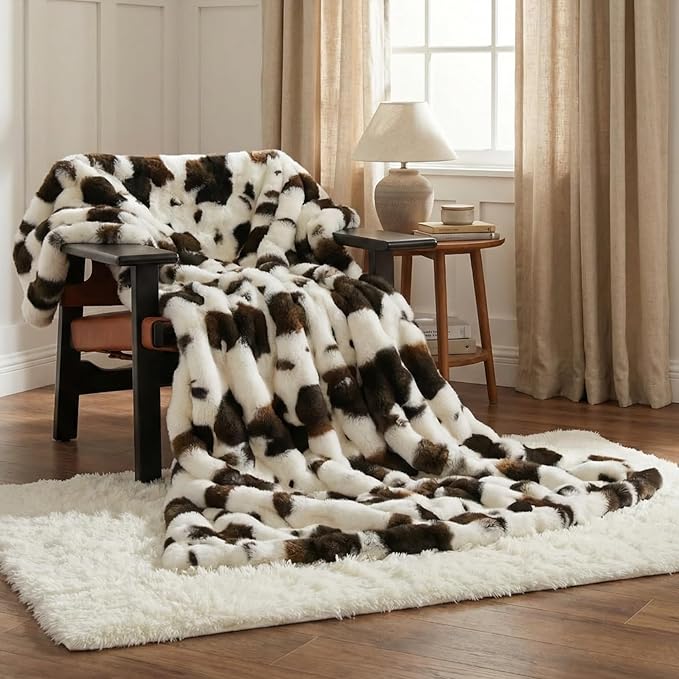 Cow Print Faux Fur Throw Blanket for Couch, Ultra Soft Cozy Blanket Portable Foldable for Travel Spring Camping Home Leisure, Easy Care, Ideal for New Mom Women, 50x60