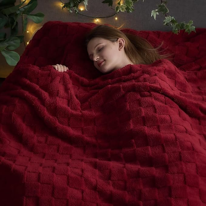 NEWCOSPLAY Super Soft King Blanket Red Premium Silky Flannel Fleece 3D Checkered Lightweight Bed Blanket All Season Use (Red Checkered, King(90"x110"))