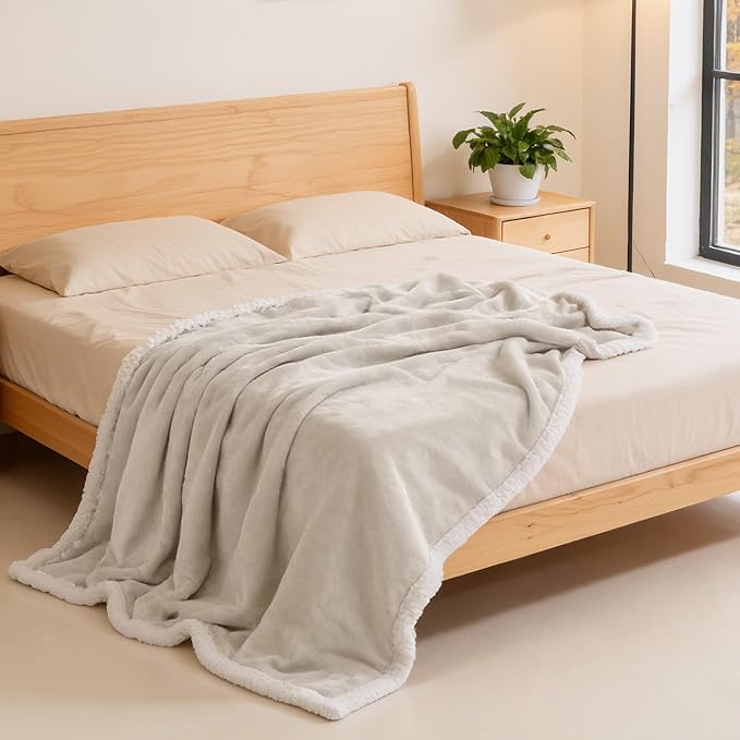 BEAUTEX Sherpa Fleece Throw Blanket Twin Size for Couch - Thick and Warm Blanket for Winter, Fluffy Flannel Plush Twin Blanket, Fuzzy Beige Cuddle Blankets for Couch Bed Sofa (60" x 80", Beige)