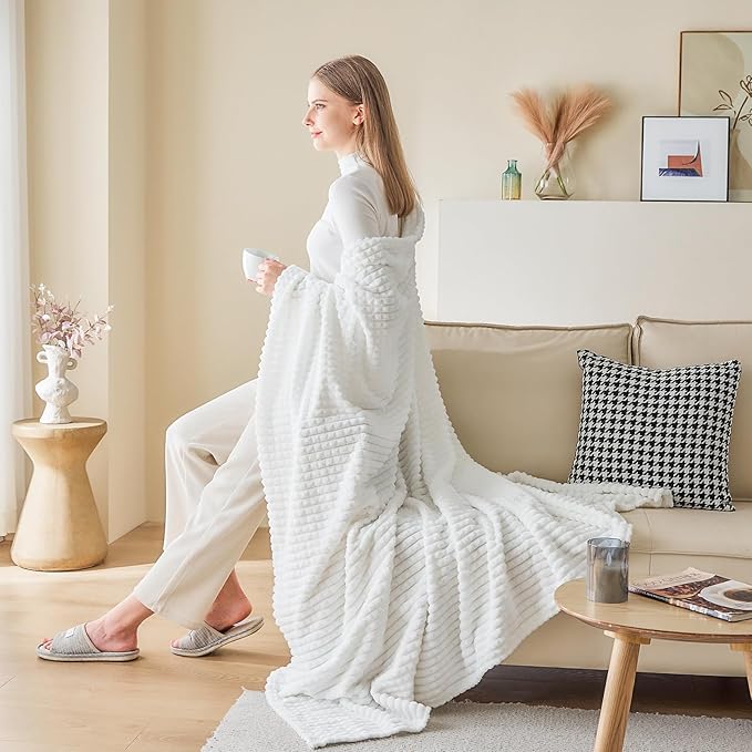 EMME Fleece Throw Blanket Luxury Flannel for Couch Bed Sofa Chairl, Soft, Plush, Warm and Cozy Blanket with Geometric Grid Design (White, 80'' x 90'')