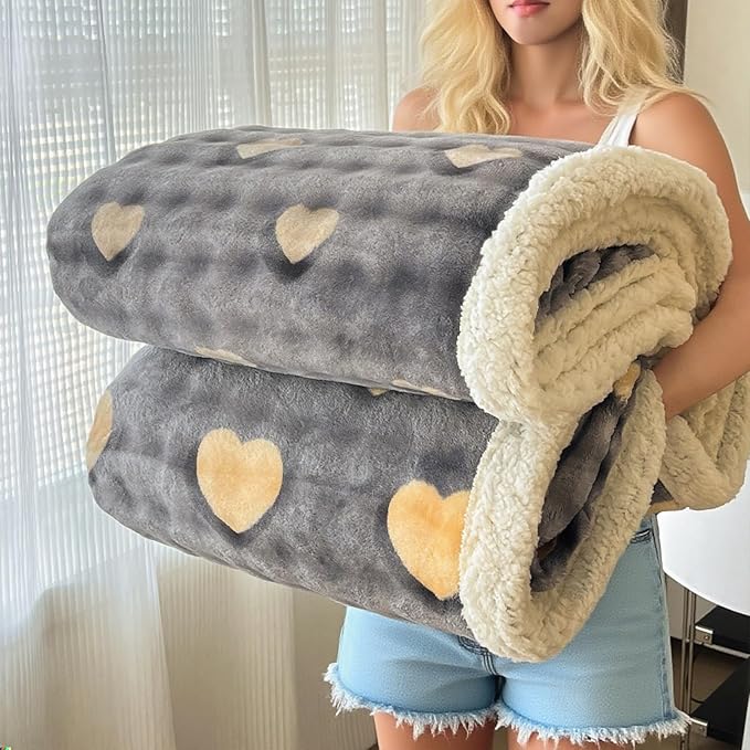 Fleece Bed Blanket, Twin Size 45 Inch × 60 Inch, Soft Plush Fluffy, Reversible Flannel Blanket for Sofa, Couch, Bed, All Seasons, for Women