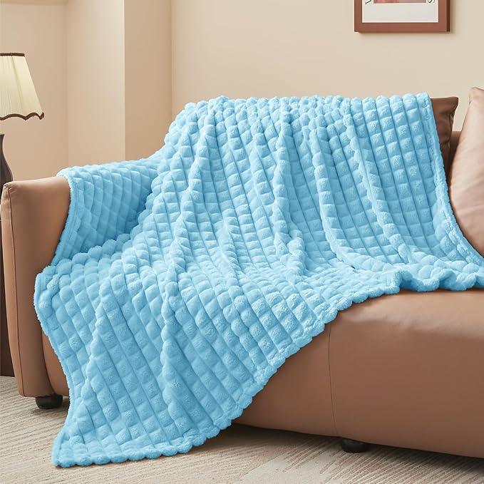 BEDELITE Light Blue Throw Blanket Twin Size for Bed- Super Soft and Warm 3D Checkered Fluffy Fuzzy Fleece Blanket, Luxurious Plush Cozy Blanket for Room Decor Fall and Winter, 60x80 inches