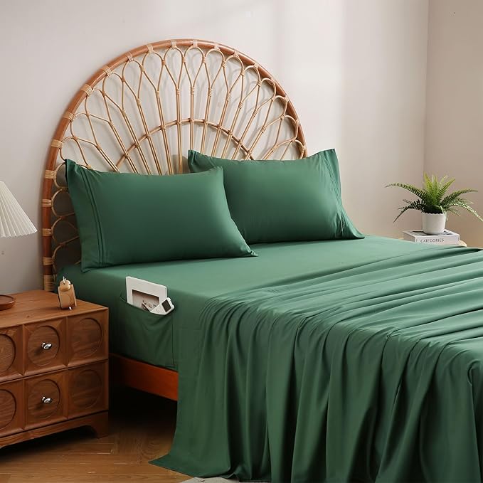 JSD Hunter Green Full Sheet Set with Side Pocket Corner Straps, 4 Piece Soft Microfiber Bed Sheets Extra Deep Pocket