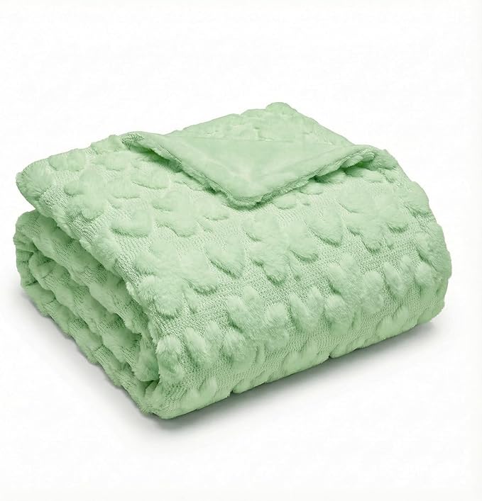 Horaldaily St. Patrick's Day Solid Blanket Throw, Green Shamrock Heart Soft Fuzzy Plush Faux Fur Cozy Blankets for Couch Sofa Bed Lounging, Ideal Gifts for Kids Adults Wife Self, 50x60