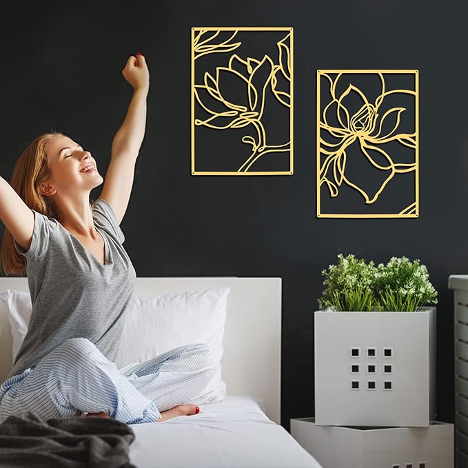 Taiyin 3 Panels Metal Flowers Wall Decor Modern Abstract Nature Floral Line Wall Sculpture Minimalist Decor Metal Home Hanging Wall Art for Home Bedroom Above Bed Wall Decor, 11.8 x 17 Inch (Gold)
