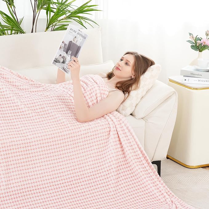 Zyrah Pink and White Fleece Twin for Couch Super Soft Twin Blanket Plaid Lightweight Decorative Fuzzy Cozy Blankets for Sofa Chair Bed 60x80 Inches