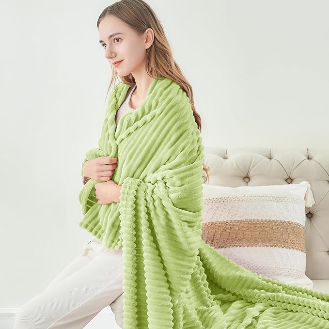 BEDELITE Fleece Blanket Twin Size – 3D Ribbed Jacquard Soft and Warm Decorative Fuzzy Blankets – Cozy, Fluffy, Plush Lightweight Throw Blankets for Couch, Bed, Sofa(Cream Lime, 60x80 inches)