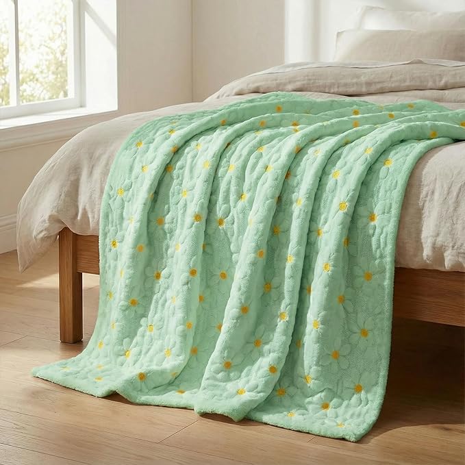 Horaldaily Spring Summer Throw Blanket, Green Daisy Soft Fuzzy Plush Faux Fur Cozy Blankets for Couch Sofa Bed Lounging, Ideal Gifts for Kids Adults Wife Self, 60x80