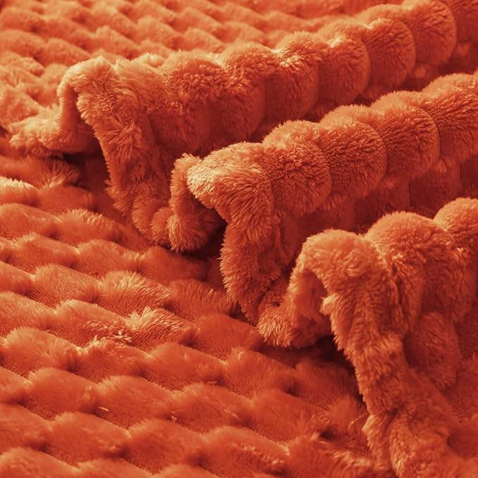Exclusivo Mezcla Fleece Throw Blanket for Couch, Extra Large Fuzzy Burnt Orange Bed Blankets, Soft Cozy Plush Sofa Throws for All Seasons, 50x70 Inches