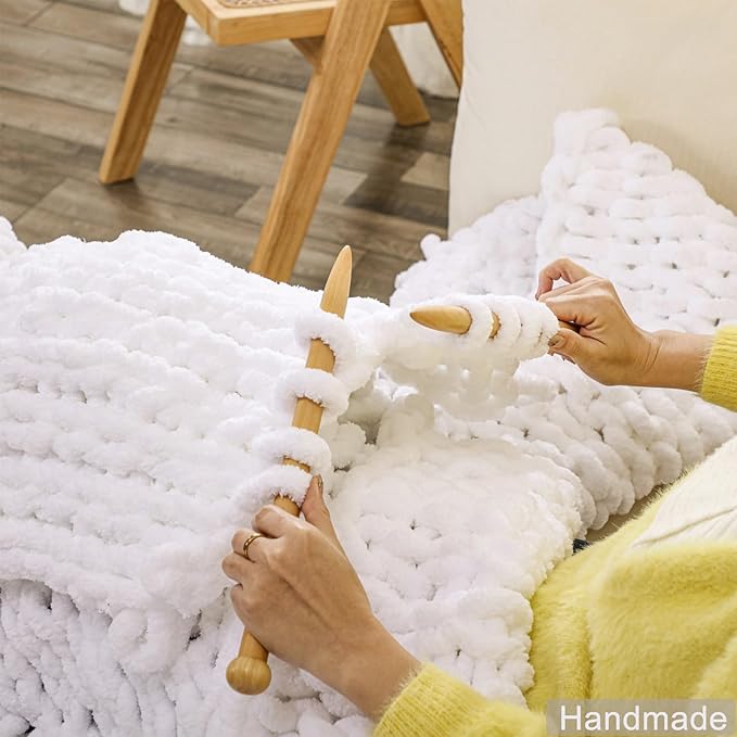 WESHIONGOO Chunky Knit Blanket Throw Knitted Throw Blankets for Couch Bed Fluffy Soft Blanket with Jumbo Chenille Yarn Thick 100% Handmade (White, 51"×63")