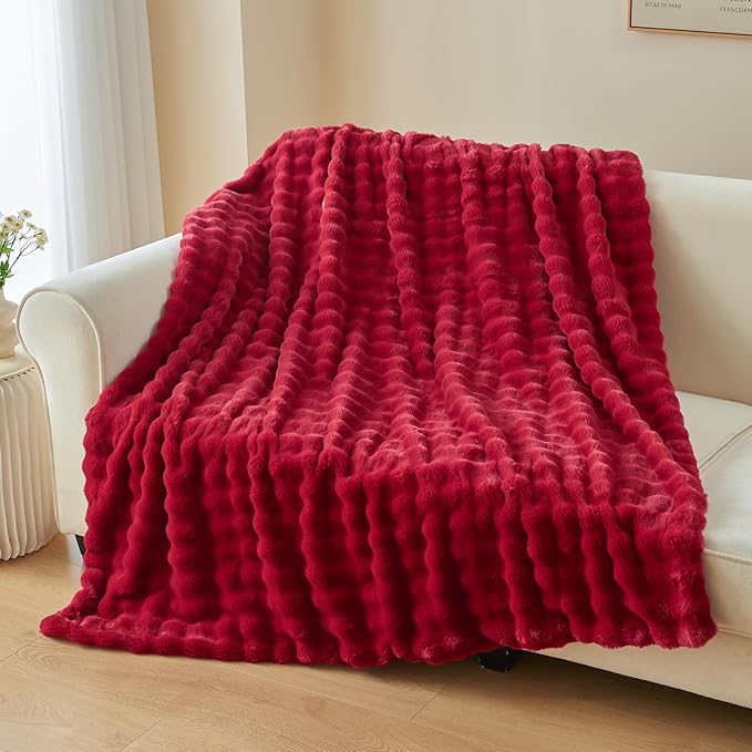 NEWCOSPLAY Faux Fur Twin Blanket Red Bubble Blanket Thick Warm Soft for Couch Sofa Bed 550GSM (Red, Twin(60"x80"))